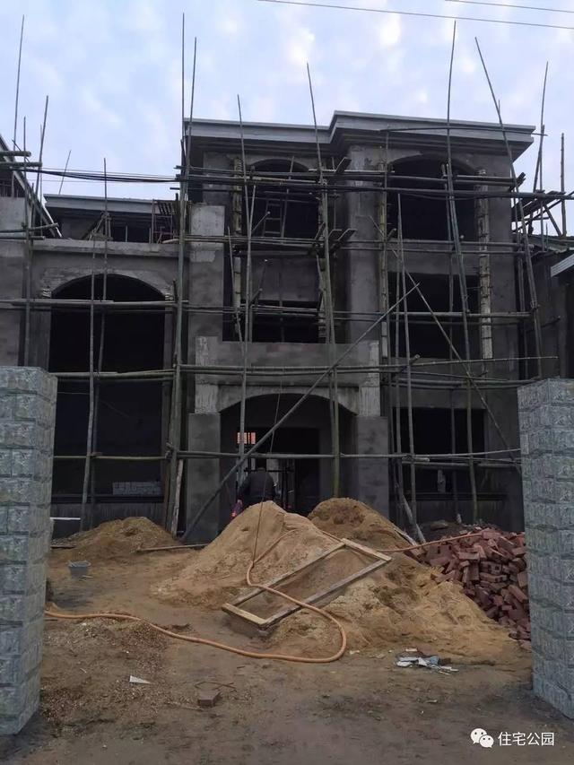 湖南大叔35萬(wàn)蓋別墅含外裝修，他是怎么做到的？