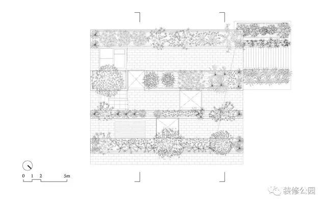 農(nóng)村別墅平屋頂坡屋頂都老了，看看人家樓梯頂，庭院露臺都包了
