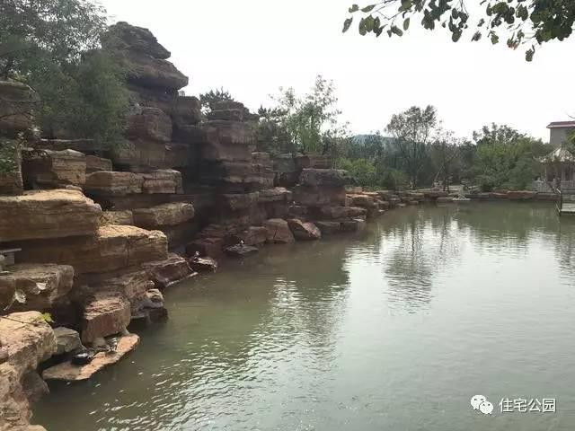 山東豪擲500萬自建園林美景，故宮后花園都不能與之匹敵！