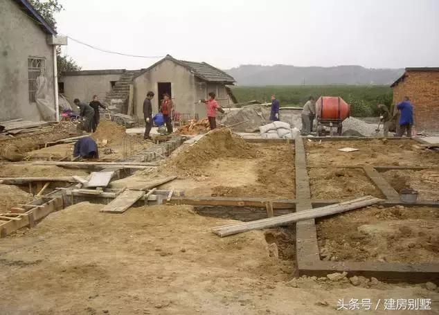 20萬(wàn)打造三層農(nóng)村小樓房，為了省錢(qián)用預(yù)制板遭痛斥