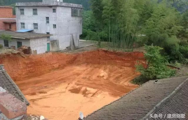 建房不易，開工一年多了，還只有個毛坯空殼子