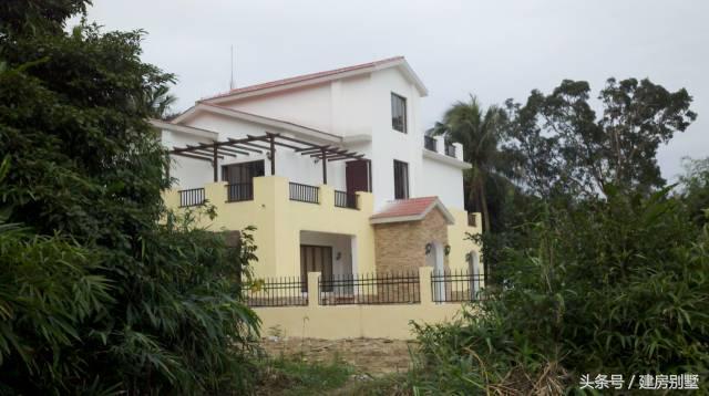 海南網(wǎng)友33萬(wàn)農(nóng)村自建房，跟趙本山那套別墅有的一拼