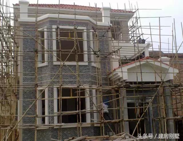 粵西網(wǎng)友自建庭院式別墅，全框架結(jié)構(gòu)被說太土豪