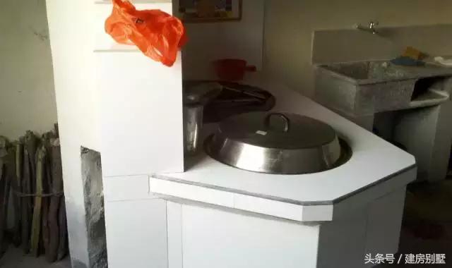 浙江網友自建三層別墅，拿100萬的別墅跟我換也不要