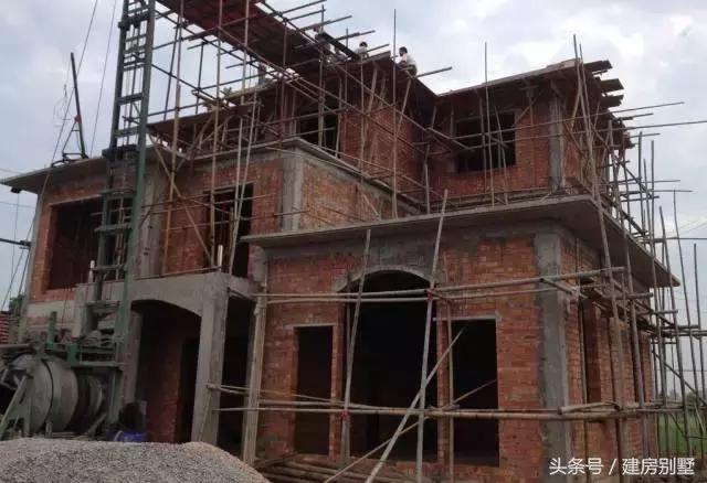 100萬自建庭院式別墅，仿若明星上千萬買的豪宅