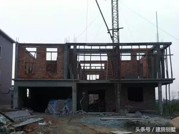 年薪8萬的80后小伙辭職回鄉(xiāng)建房，親戚們都說太值了