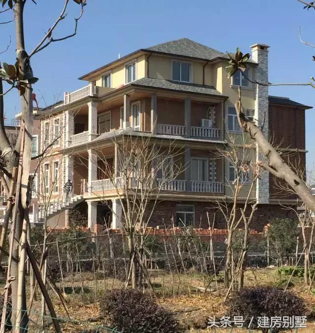 年薪8萬的80后小伙辭職回鄉(xiāng)建房，親戚們都說太值了