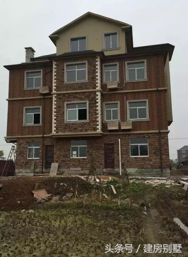 年薪8萬的80后小伙辭職回鄉(xiāng)建房，親戚們都說太值了