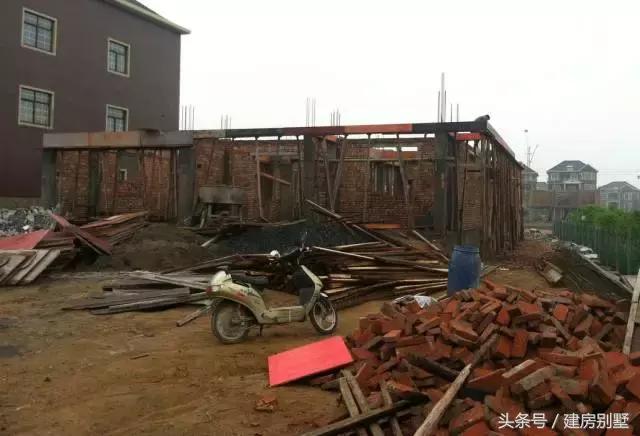 年薪8萬的80后小伙辭職回鄉(xiāng)建房，親戚們都說太值了