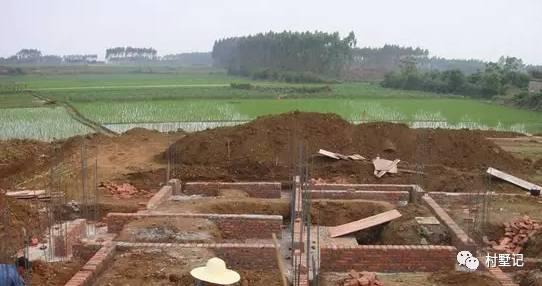 直播農(nóng)村別墅建房全過程，自己不懂建房也不怕