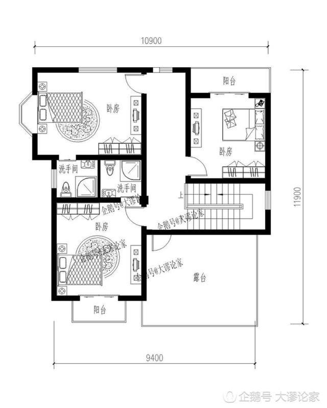這款帶挑空客廳的三層農(nóng)村別墅，村長看了都不淡定