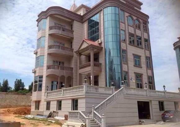 曬曬福建莆田的農(nóng)村別墅，你見過這么霸氣奢華的房子嗎