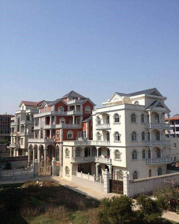 曬曬福建莆田的農(nóng)村別墅，你見過這么霸氣奢華的房子嗎