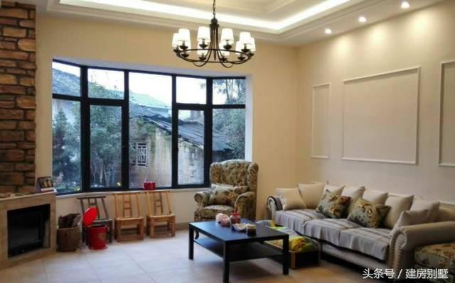 女漢子大年三十不看春晚籌劃建房，有壁爐、露臺和薔薇花墻