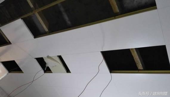 女漢子大年三十不看春晚籌劃建房，有壁爐、露臺和薔薇花墻