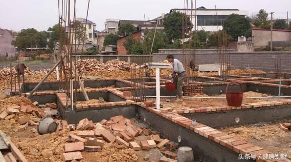 湖南80后帶媳婦回家蓋起農村別墅，從此過上“地主”般的生活