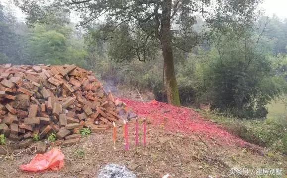 拆掉50年代的祖屋建二層別墅，卻被諷工廠流水線制造，為何？