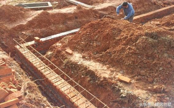 拆掉50年代的祖屋建二層別墅，卻被諷工廠流水線制造，為何？