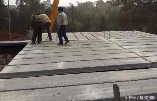 拆掉50年代的祖屋建二層別墅，卻被諷工廠流水線制造，為何？