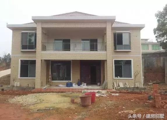 拆掉50年代的祖屋建二層別墅，卻被諷工廠流水線制造，為何？