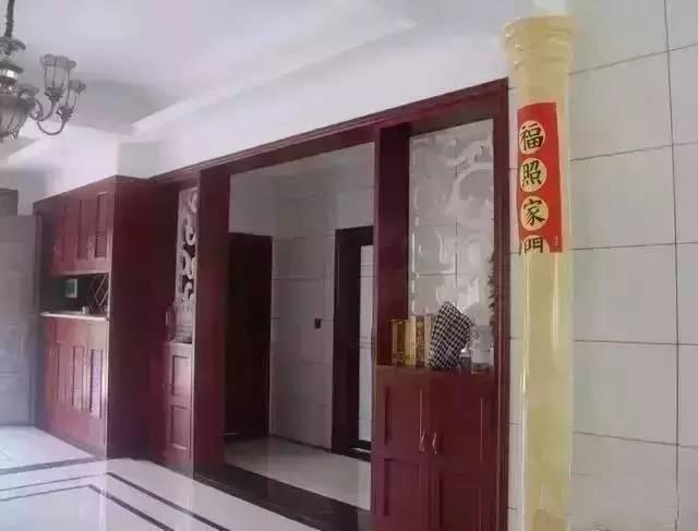 湖南農(nóng)村小伙50萬自建2層小別墅，孝敬他的爸媽，鄰居都很羨慕