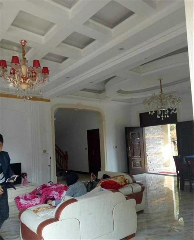 曬曬我的自建房，村里首富花了65萬(wàn)蓋的，全村人都搶著要參觀