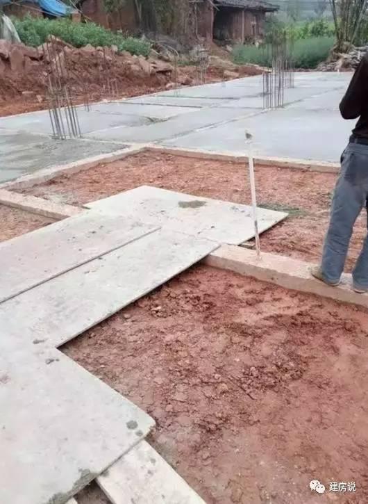 四川兄弟倆花65萬自建三層別墅，外觀漂亮經(jīng)濟(jì)實(shí)用