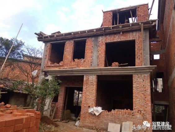 江西老表50萬自建農(nóng)村別墅，做了件讓全家都揚(yáng)眉吐氣的事兒