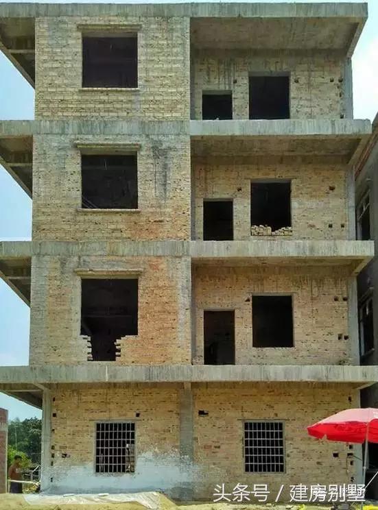 廉江海鮮老板自建四層農(nóng)村別墅，價(jià)值70萬，你說值不值？