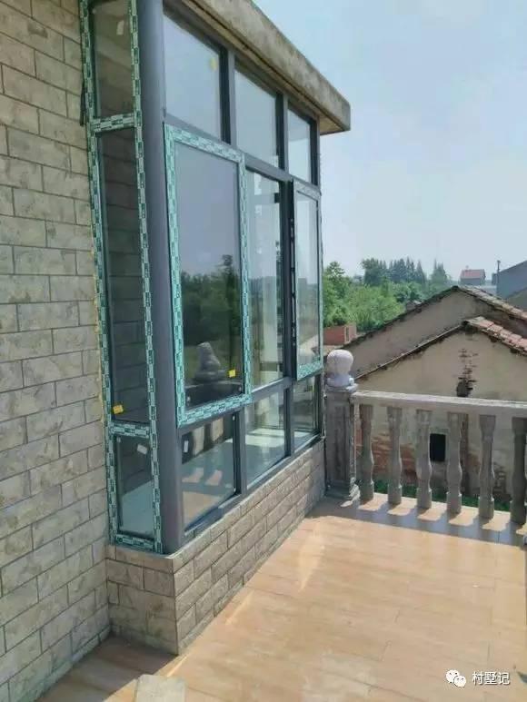 湖北自建二層農(nóng)村別墅，朋友圈里都在說這套很實(shí)用