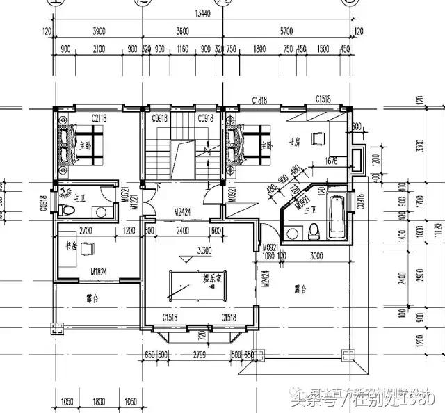 一套實(shí)用大氣的13.7*11.4米農(nóng)村小別墅方案