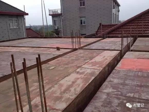 山東老板曬90萬(wàn)的農(nóng)村自建房，房間大的可以當(dāng)教室用