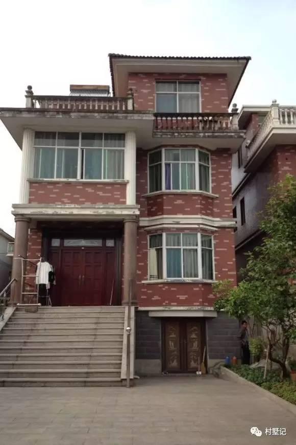 山東老板曬90萬(wàn)的農(nóng)村自建房，房間大的可以當(dāng)教室用