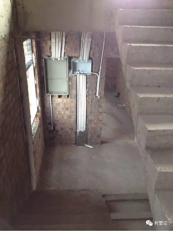 山東老板曬90萬(wàn)的農(nóng)村自建房，房間大的可以當(dāng)教室用