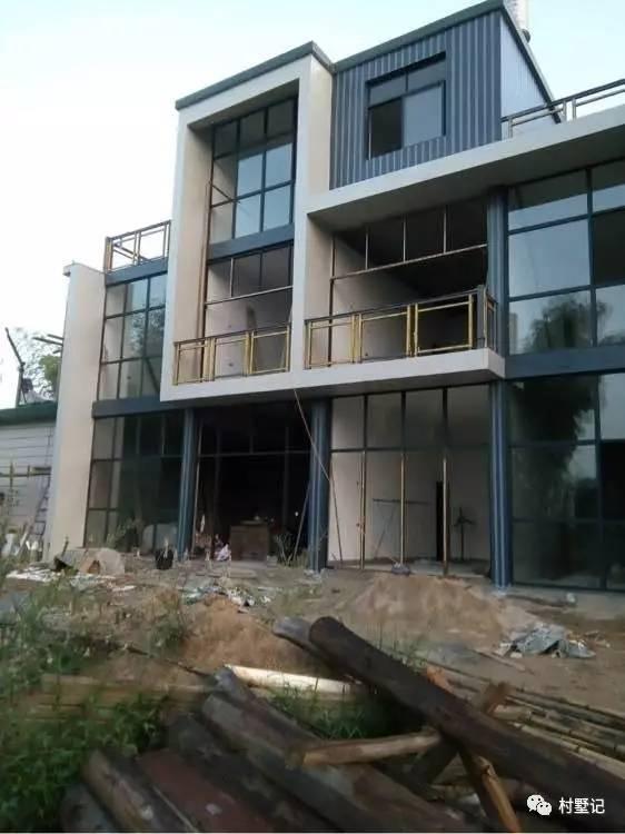 江西老表花60萬自建農村別墅，全村就他家一棟