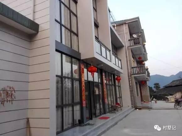 江西老表花60萬自建農村別墅，全村就他家一棟