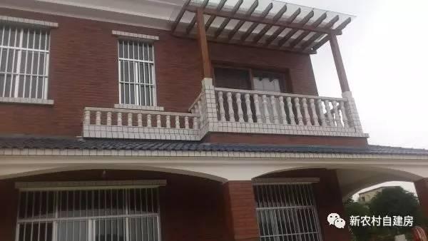 婆家非要兩兄弟把房子建在一起，現(xiàn)在好了