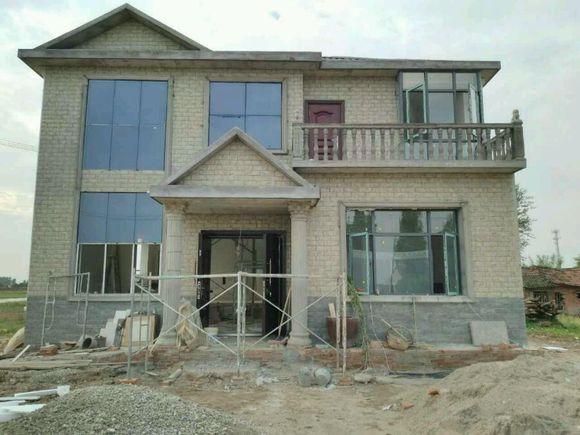 小伙花50萬(wàn)為父母建別墅養(yǎng)老，卻被網(wǎng)友噴慘了