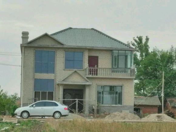 小伙花50萬(wàn)為父母建別墅養(yǎng)老，卻被網(wǎng)友噴慘了