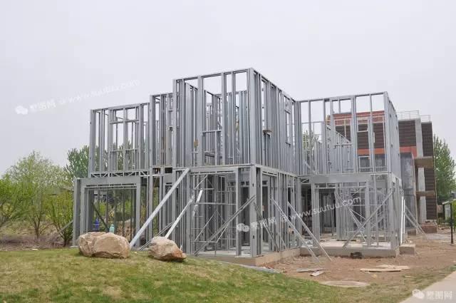 不用一磚一瓦建能抗9級(jí)地震的別墅，建造時(shí)間還特別短