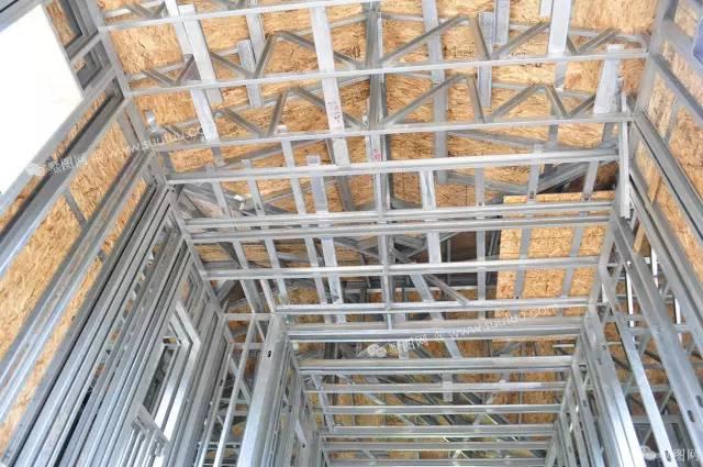 不用一磚一瓦建能抗9級(jí)地震的別墅，建造時(shí)間還特別短