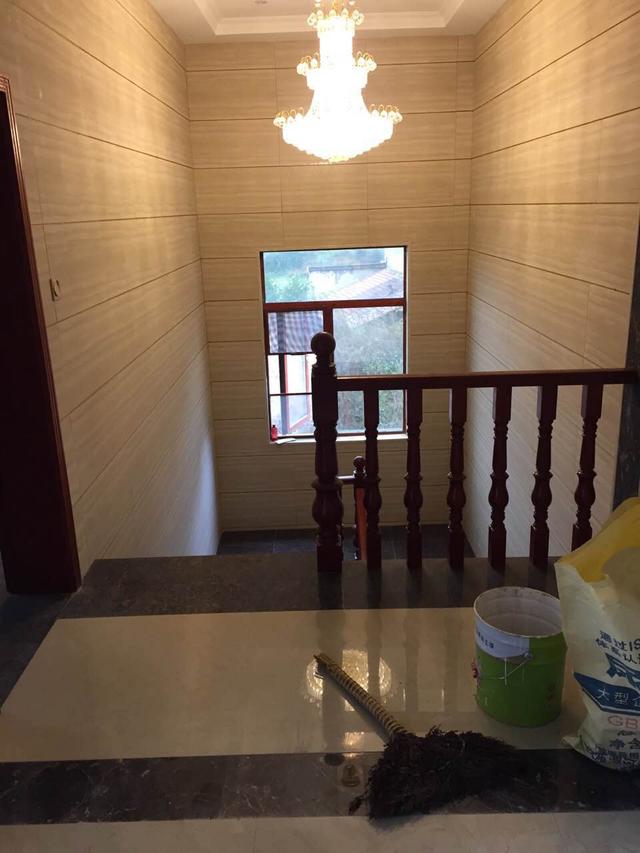 三層復(fù)式小別墅，都說(shuō)不管從哪個(gè)方向看都好看，這錢花的太值了！