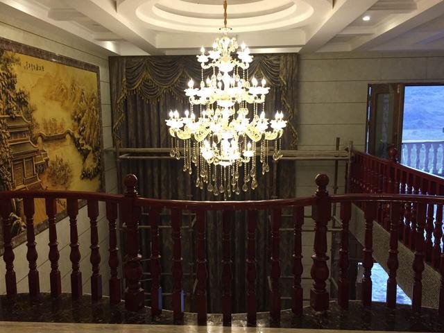 三層復(fù)式小別墅，都說(shuō)不管從哪個(gè)方向看都好看，這錢花的太值了！