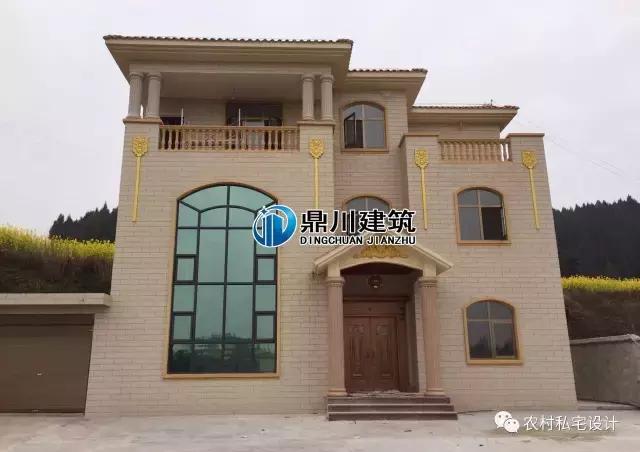 網(wǎng)友曬50萬農(nóng)村別墅，依山傍水還有花田半畝，鄰居嫉妒到不行