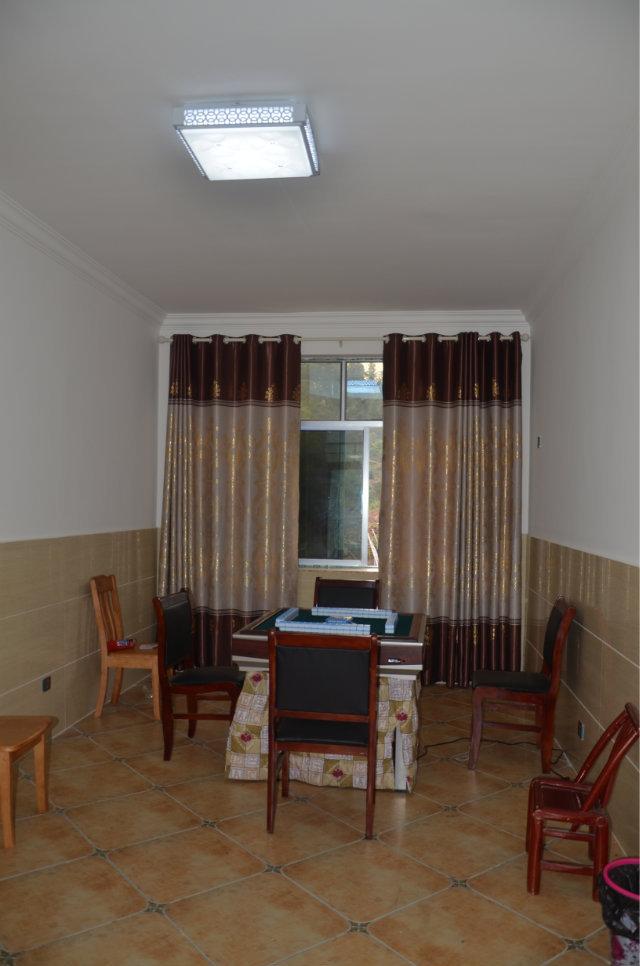 本套小別墅建成后，全村男女老少都來(lái)圍觀，主體30萬(wàn)，貴嗎？