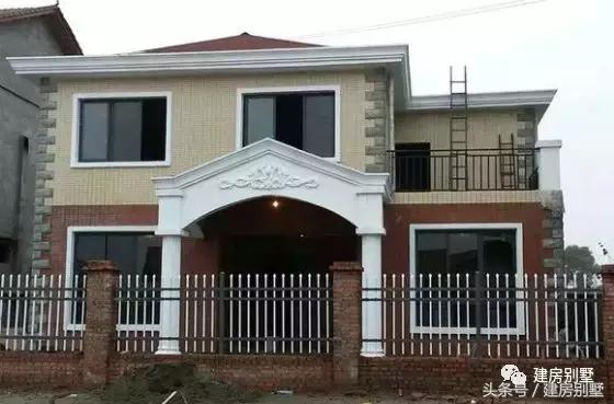 兩層別墅圖跟五六十萬的別墅相比絲毫不差，簡單實(shí)用