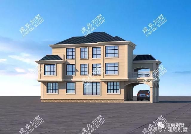 三層豪宅別墅圖，第一棟配開(kāi)放式車庫(kù)，第二棟設(shè)電梯井