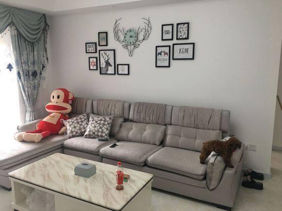 6萬簡單裝修的婚房，簡單美觀，可朋友都說墻上貼花太幼稚了，大家看看呢？