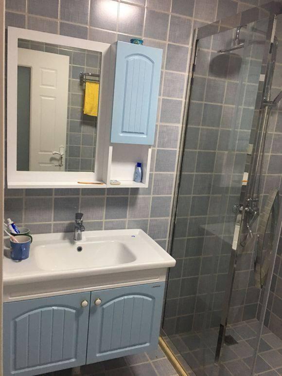 6萬簡單裝修的婚房，簡單美觀，可朋友都說墻上貼花太幼稚了，大家看看呢？