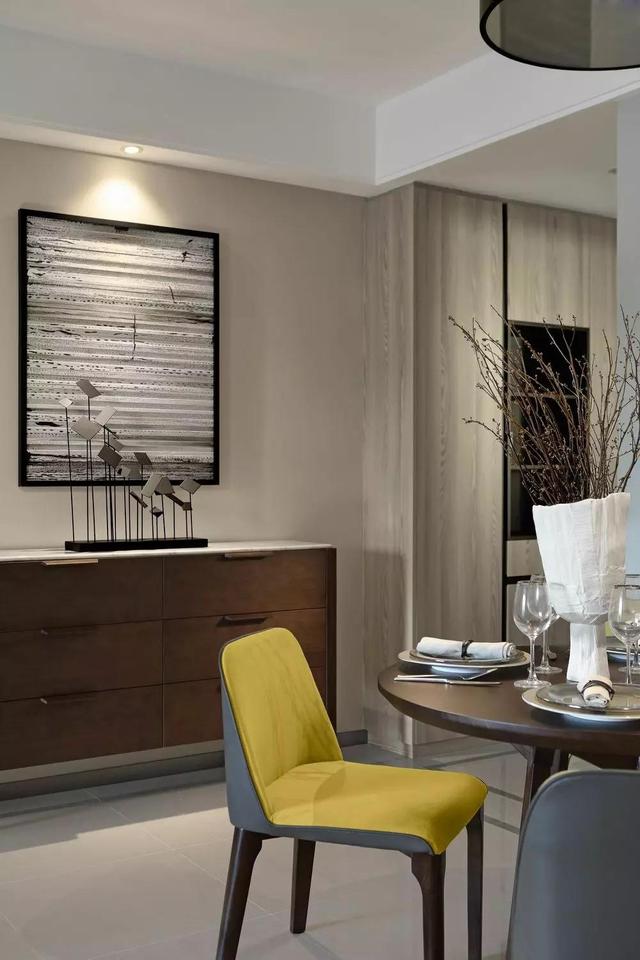 現(xiàn)代簡約風(fēng)小戶型公寓裝修，92㎡，采用抽象化的藝術(shù)，灰度空間的高級(jí)感。